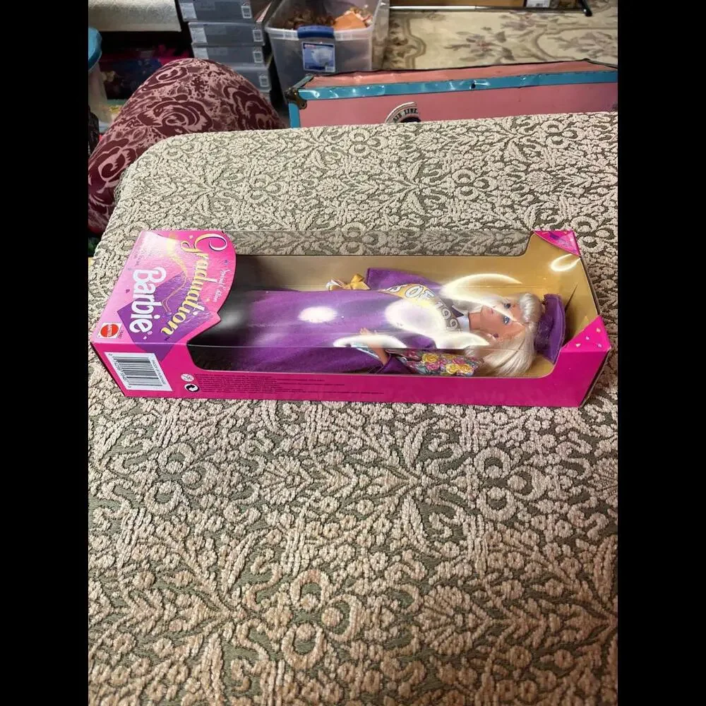 Graduation Barbie Class‎ of 1997 Special Edition 1996